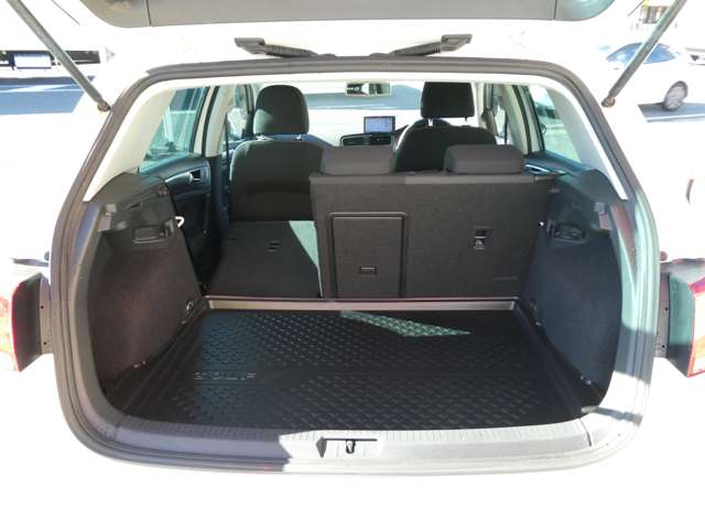 フォルクスワーゲン ゴルフ ＴＳＩ コンフォートライン デア・エアステ H25年 (関東) 99