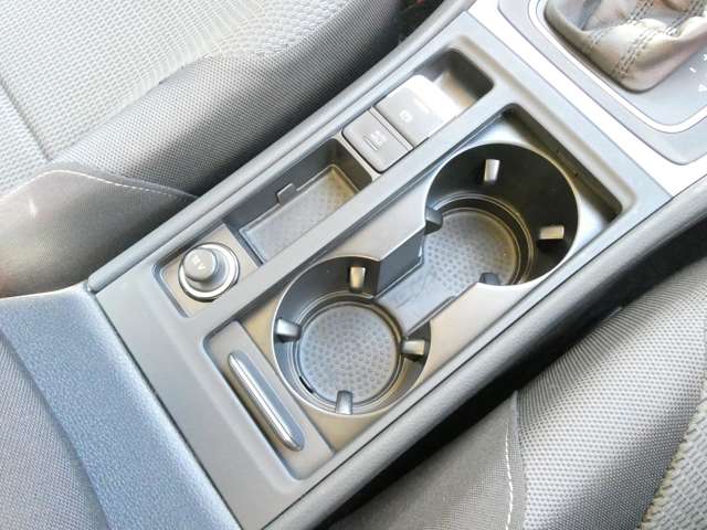 フォルクスワーゲン ゴルフ ＴＳＩ コンフォートライン デア・エアステ H25年 (関東) 99