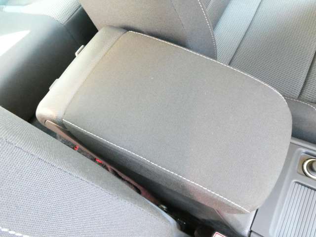 フォルクスワーゲン ゴルフ ＴＳＩ コンフォートライン デア・エアステ H25年 (関東) 99