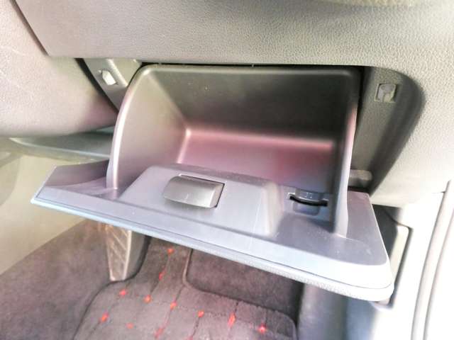 フォルクスワーゲン ゴルフ ＴＳＩ コンフォートライン デア・エアステ H25年 (関東) 99