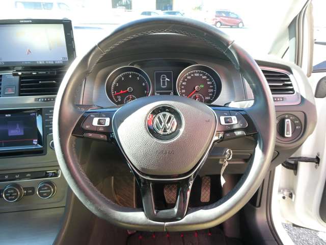 フォルクスワーゲン ゴルフ ＴＳＩ コンフォートライン デア・エアステ H25年 (関東) 99