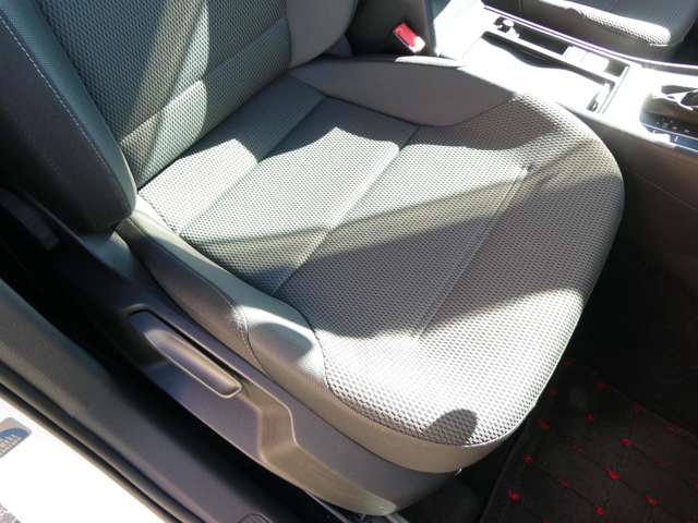 フォルクスワーゲン ゴルフ ＴＳＩ コンフォートライン デア・エアステ H25年 (関東) 99