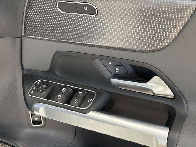 メルセデスベンツ ＥＱＢ ３５０ ４マチック ４ＷＤ R4年 (近畿) 99