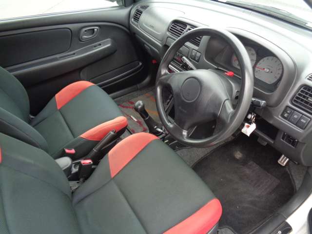 スズキ アルトワークス ６６０ ＲＳ／Ｚ H11年 () 99