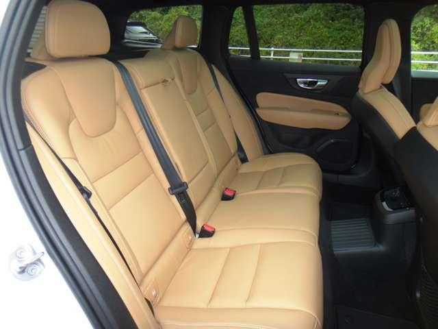 ボルボ Ｖ６０ リチャージ アルティメット Ｔ６ ＡＷＤ プラグイン ハイブリッド ４ＷＤ R5年 (東北) 99