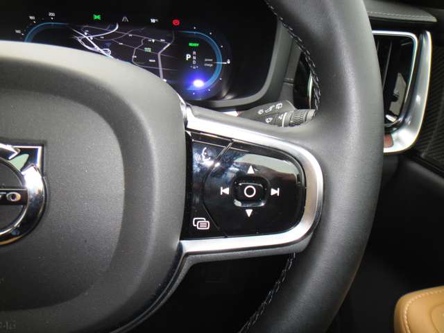 ボルボ Ｖ６０ リチャージ アルティメット Ｔ６ ＡＷＤ プラグイン ハイブリッド ４ＷＤ R5年 (東北) 99