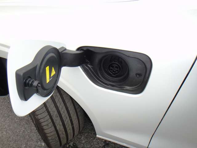 ボルボ Ｖ６０ リチャージ アルティメット Ｔ６ ＡＷＤ プラグイン ハイブリッド ４ＷＤ R5年 (東北) 99