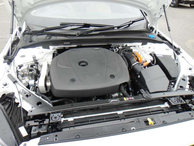 ボルボ Ｖ６０ リチャージ アルティメット Ｔ６ ＡＷＤ プラグイン ハイブリッド ４ＷＤ R5年 (東北) 99