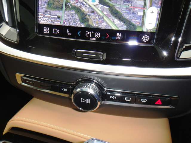 ボルボ Ｖ６０ リチャージ アルティメット Ｔ６ ＡＷＤ プラグイン ハイブリッド ４ＷＤ R5年 (東北) 99