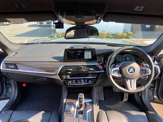 ＢＭＷ Ｍ５ ４．４ ４ＷＤ R2年 (近畿) 99