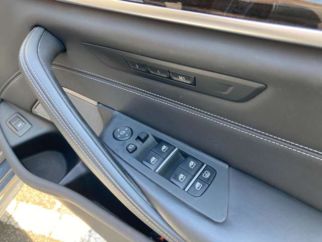 ＢＭＷ Ｍ５ ４．４ ４ＷＤ R2年 (近畿) 99