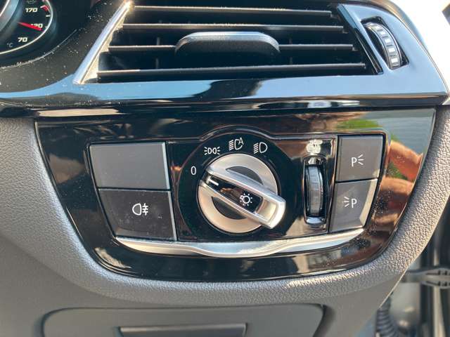 ＢＭＷ Ｍ５ ４．４ ４ＷＤ R2年 (近畿) 99