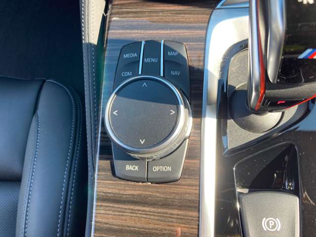 ＢＭＷ Ｍ５ ４．４ ４ＷＤ R2年 (近畿) 99