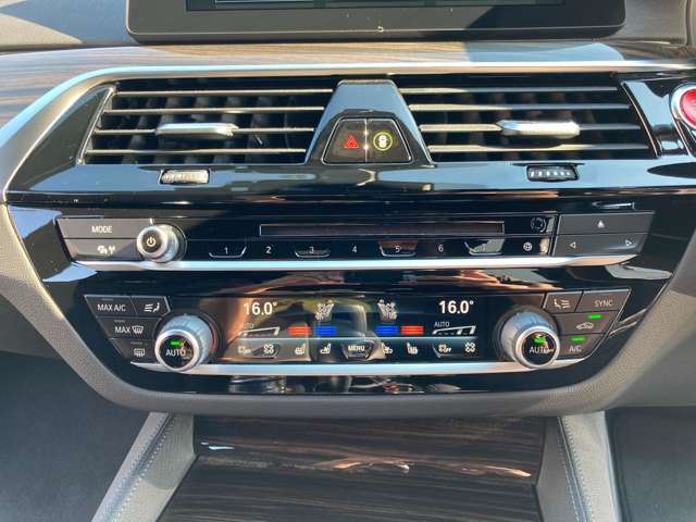 ＢＭＷ Ｍ５ ４．４ ４ＷＤ R2年 (近畿) 99