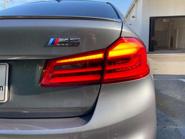 ＢＭＷ Ｍ５ ４．４ ４ＷＤ R2年 (近畿) 99