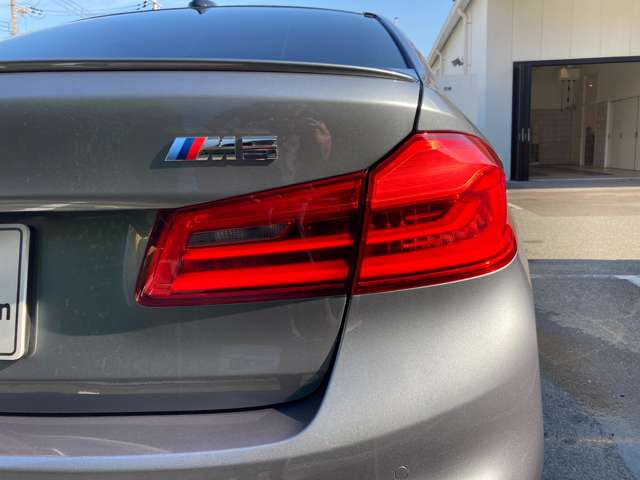 ＢＭＷ Ｍ５ ４．４ ４ＷＤ R2年 (近畿) 99