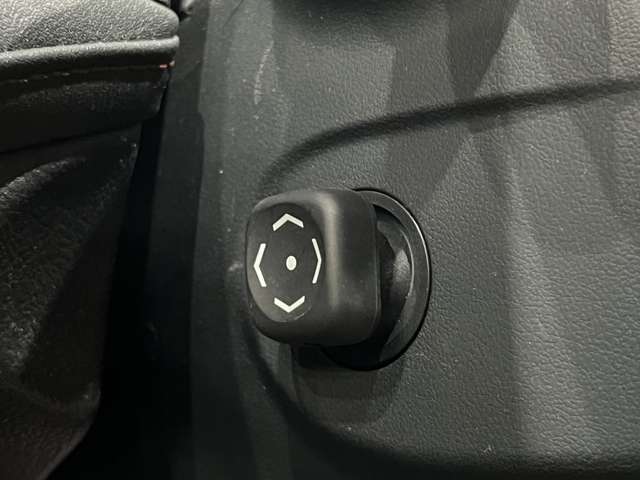 トヨタ クラウン　ハイブリッド ハイブリッド ２．５ Ｓ H25年 (関東) 99