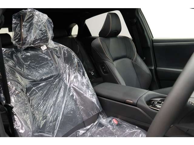 トヨタ クラウン　スポーツ　ハイブリッド ２．５ Ｚ Ｅ－ＦＯＵＲ ４ＷＤ R6年 (東海) 99