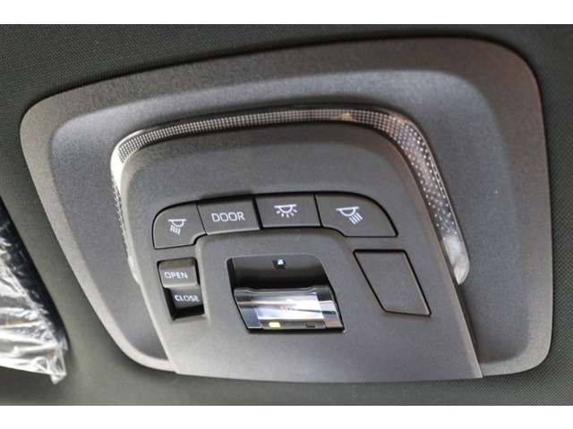 トヨタ クラウン　スポーツ　ハイブリッド ２．５ Ｚ Ｅ－ＦＯＵＲ ４ＷＤ R6年 (東海) 99