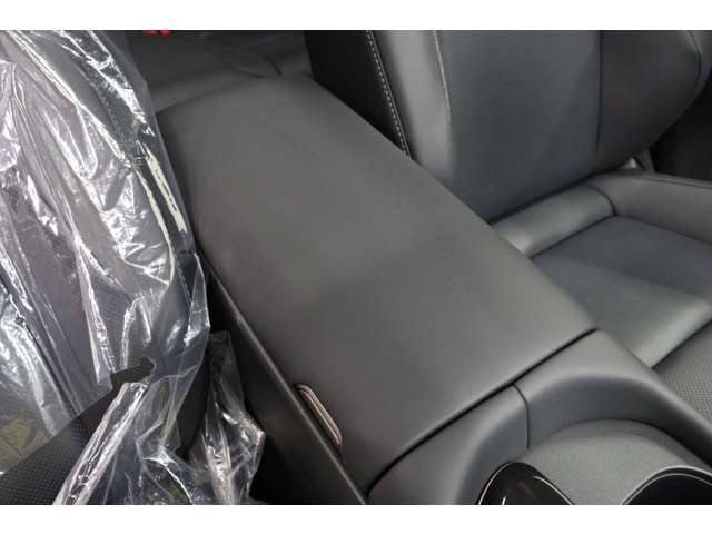 トヨタ クラウン　スポーツ　ハイブリッド ２．５ Ｚ Ｅ－ＦＯＵＲ ４ＷＤ R6年 (東海) 99