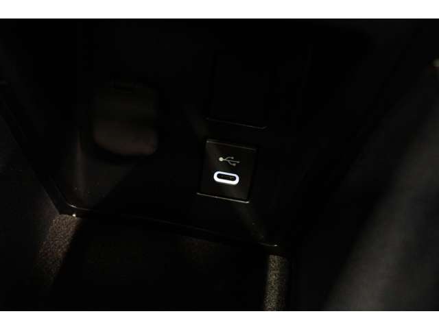 トヨタ クラウン　スポーツ　ハイブリッド ２．５ Ｚ Ｅ－ＦＯＵＲ ４ＷＤ R6年 (東海) 99