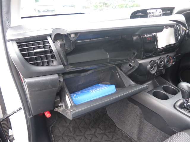 トヨタ ハイラックス ２．４ Ｘ ディーゼルターボ ４ＷＤ H30年 (関東) 99