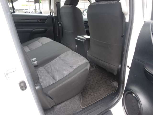 トヨタ ハイラックス ２．４ Ｘ ディーゼルターボ ４ＷＤ H30年 (関東) 99
