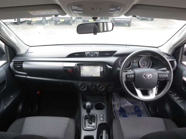 トヨタ ハイラックス ２．４ Ｘ ディーゼルターボ ４ＷＤ H30年 (関東) 99