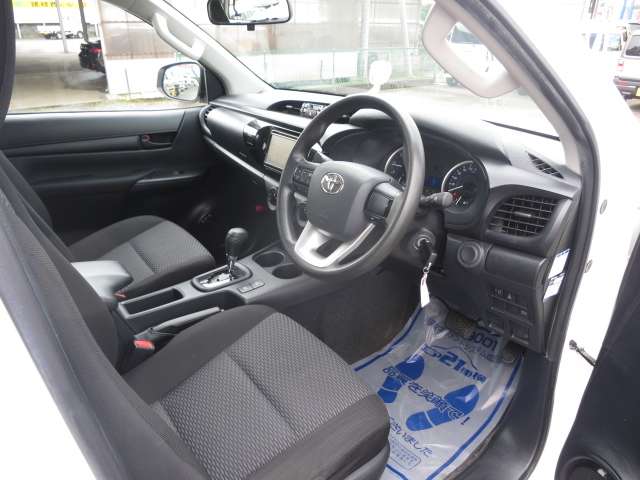 トヨタ ハイラックス ２．４ Ｘ ディーゼルターボ ４ＷＤ H30年 (関東) 99