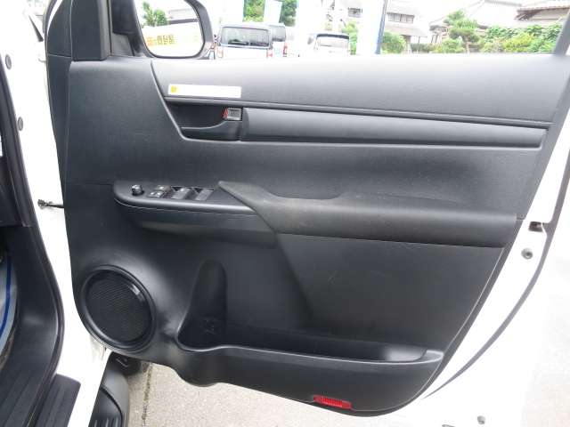 トヨタ ハイラックス ２．４ Ｘ ディーゼルターボ ４ＷＤ H30年 (関東) 99