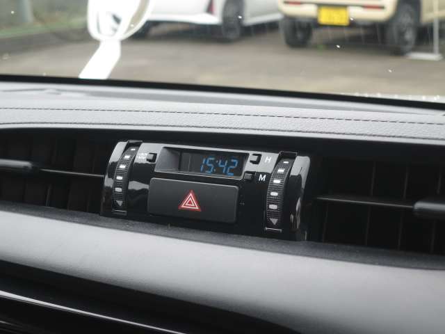 トヨタ ハイラックス ２．４ Ｘ ディーゼルターボ ４ＷＤ H30年 (関東) 99