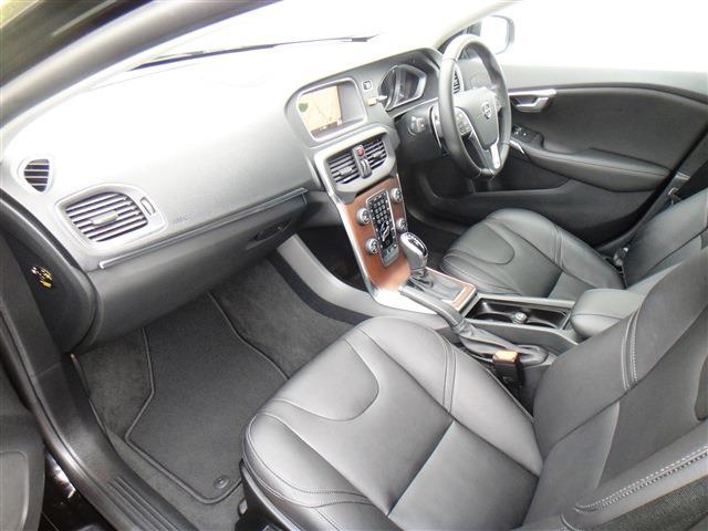 ボルボ Ｖ４０ Ｄ４ インスクリプション ディーゼルターボ H29年 (東北) 99