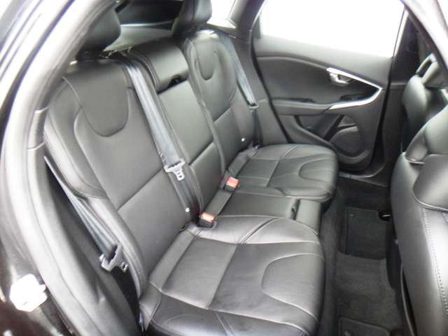 ボルボ Ｖ４０ Ｄ４ インスクリプション ディーゼルターボ H29年 (東北) 99