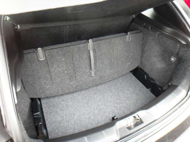 ボルボ Ｖ４０ Ｄ４ インスクリプション ディーゼルターボ H29年 (東北) 99