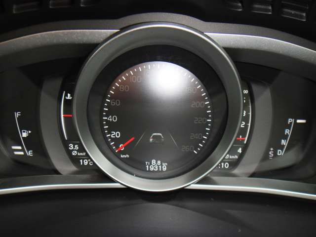 ボルボ Ｖ４０ Ｄ４ インスクリプション ディーゼルターボ H29年 (東北) 99