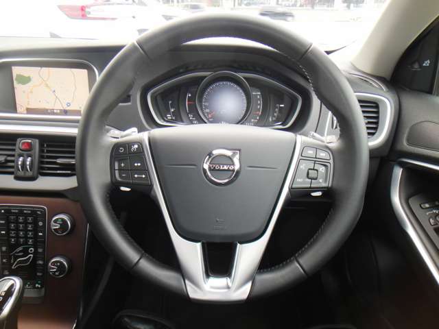 ボルボ Ｖ４０ Ｄ４ インスクリプション ディーゼルターボ H29年 (東北) 99