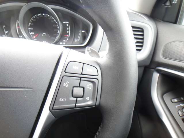 ボルボ Ｖ４０ Ｄ４ インスクリプション ディーゼルターボ H29年 (東北) 99