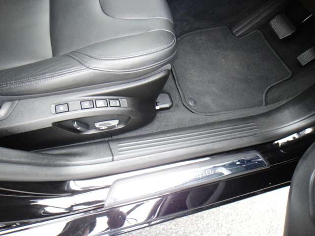 ボルボ Ｖ４０ Ｄ４ インスクリプション ディーゼルターボ H29年 (東北) 99