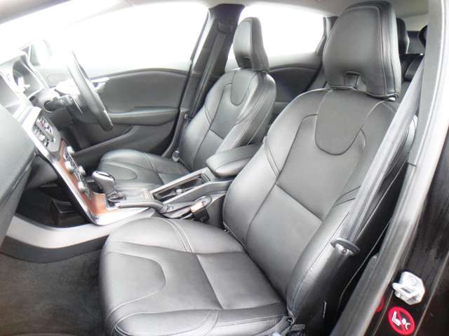 ボルボ Ｖ４０ Ｄ４ インスクリプション ディーゼルターボ H29年 (東北) 99