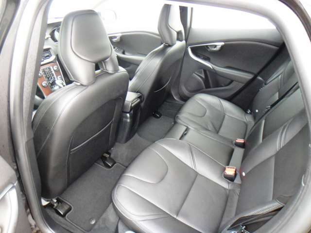 ボルボ Ｖ４０ Ｄ４ インスクリプション ディーゼルターボ H29年 (東北) 99