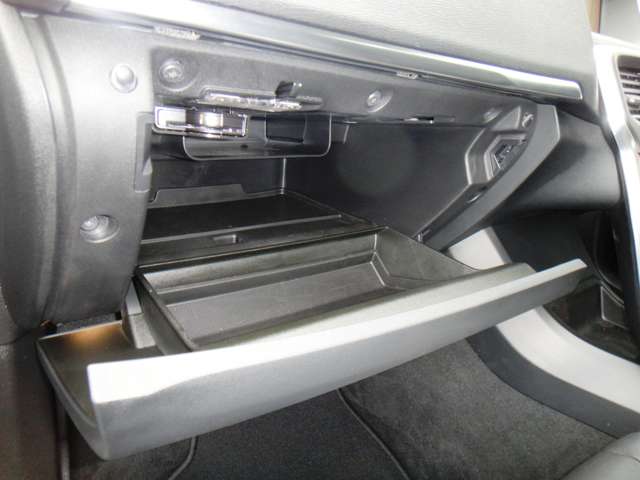 ボルボ Ｖ４０ Ｄ４ インスクリプション ディーゼルターボ H29年 (東北) 99