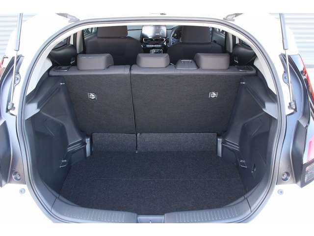 トヨタ アクア １．５ Ｚ R3年 (関東) 99