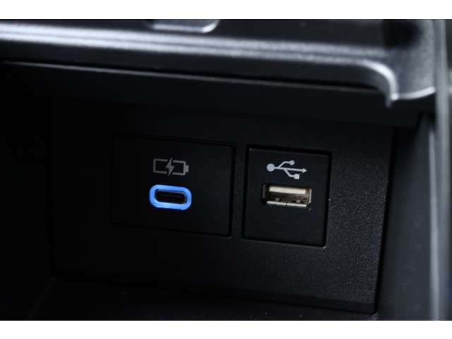 トヨタ アクア １．５ Ｚ R3年 (関東) 99