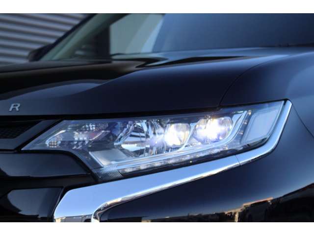 三菱 アウトランダー ２．４ ２４Ｇ セーフティパッケージ ４ＷＤ H27年 (関東) 99