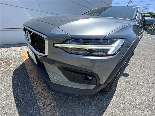 ボルボ Ｖ６０クロスカントリー Ｔ５ ＡＷＤ プロ ４ＷＤ R1年 (東北) 99
