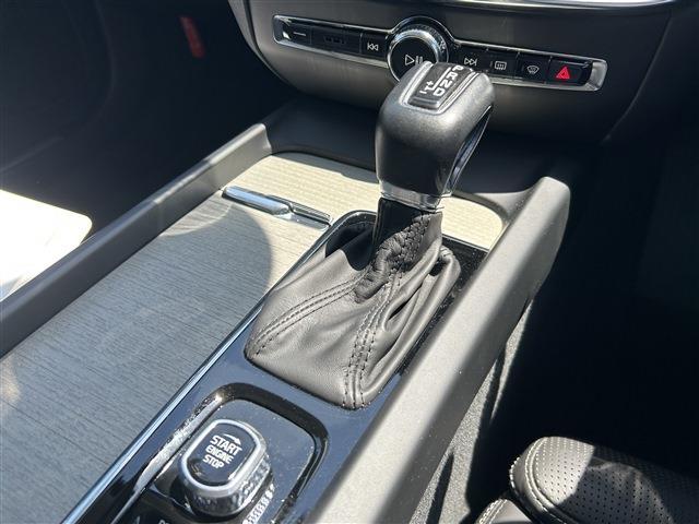 ボルボ Ｖ６０クロスカントリー Ｔ５ ＡＷＤ プロ ４ＷＤ R1年 (東北) 99