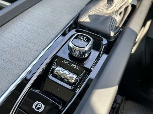 ボルボ Ｖ６０クロスカントリー Ｔ５ ＡＷＤ プロ ４ＷＤ R1年 (東北) 99