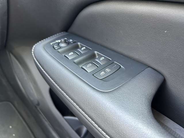 ボルボ Ｖ６０クロスカントリー Ｔ５ ＡＷＤ プロ ４ＷＤ R1年 (東北) 99