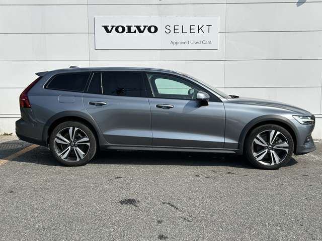 ボルボ Ｖ６０クロスカントリー Ｔ５ ＡＷＤ プロ ４ＷＤ R1年 (東北) 99