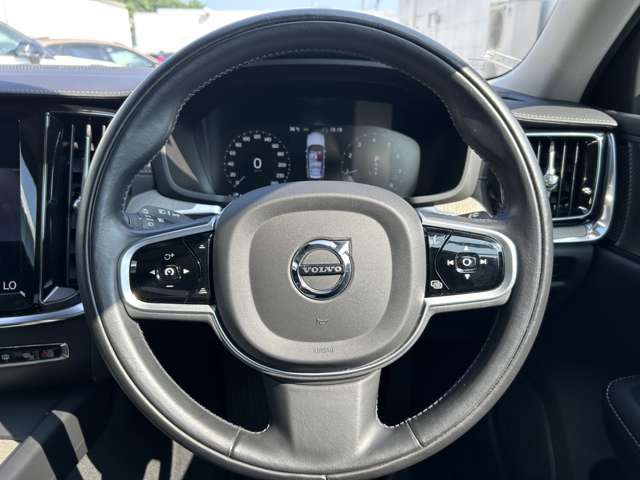 ボルボ Ｖ６０クロスカントリー Ｔ５ ＡＷＤ プロ ４ＷＤ R1年 (東北) 99